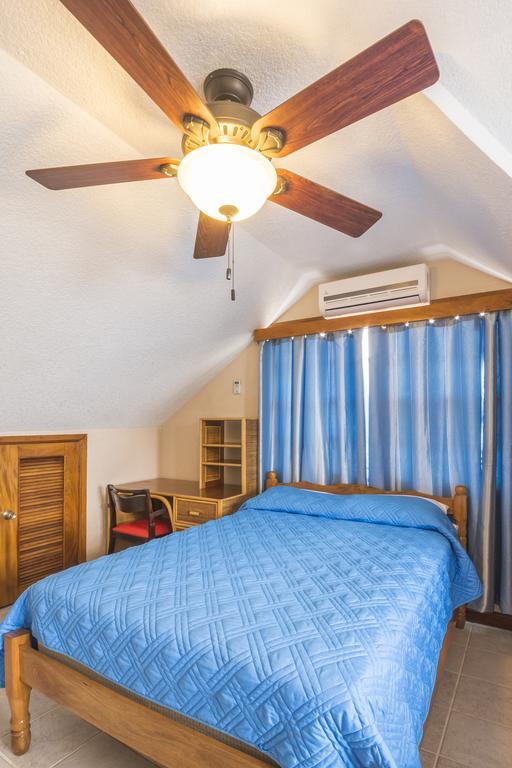 Casa Brisa Guest House San Pedro  Extérieur photo